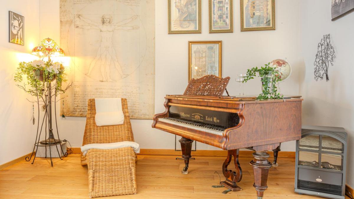 A Piece of History GuestHouse