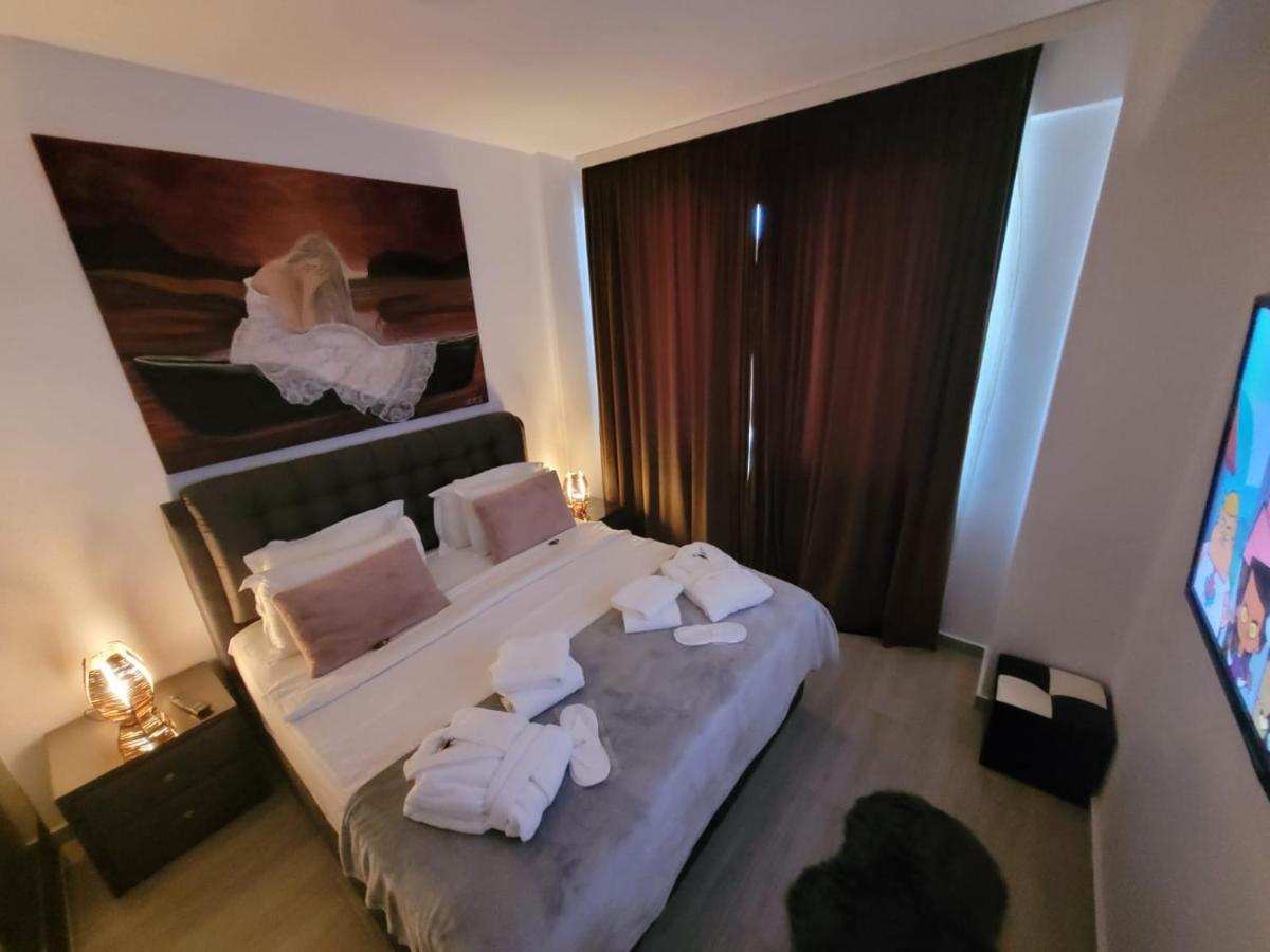 Alessia lux apartament prima linie malul mării