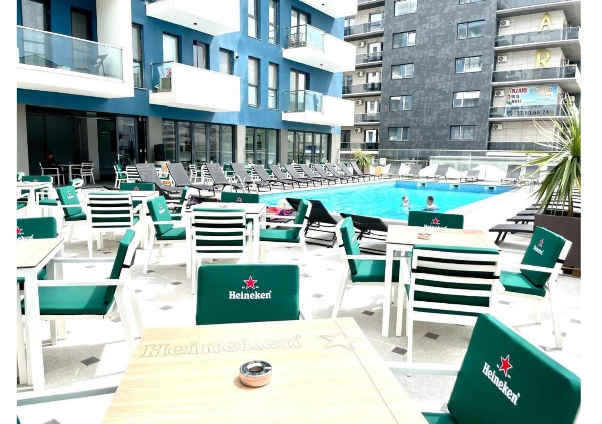 Alma 163 - Pool by N10