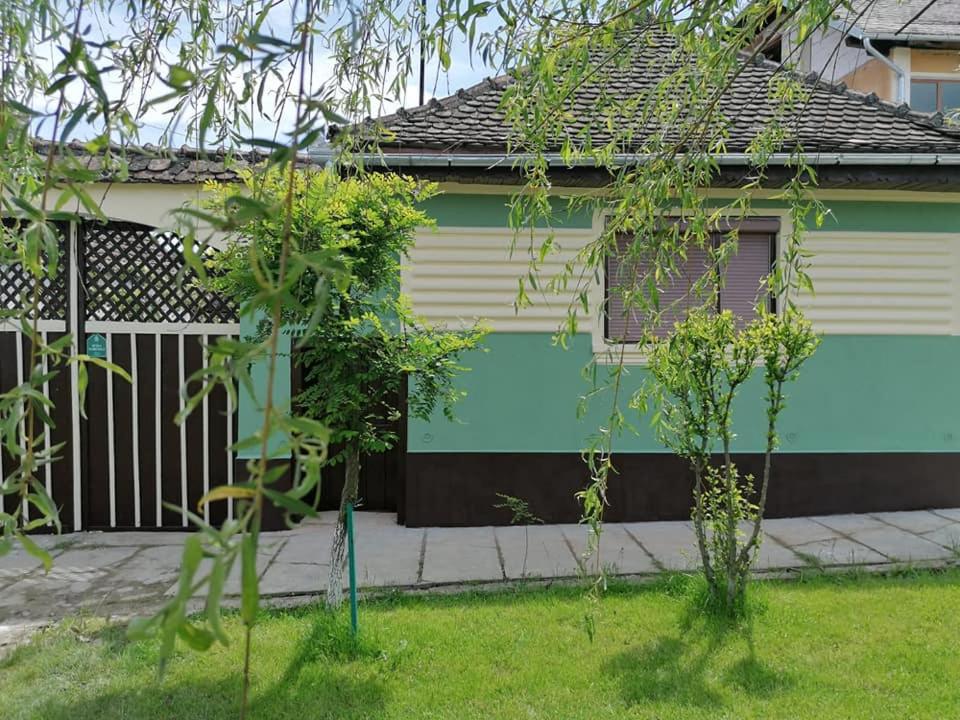 Andrada's House Soars