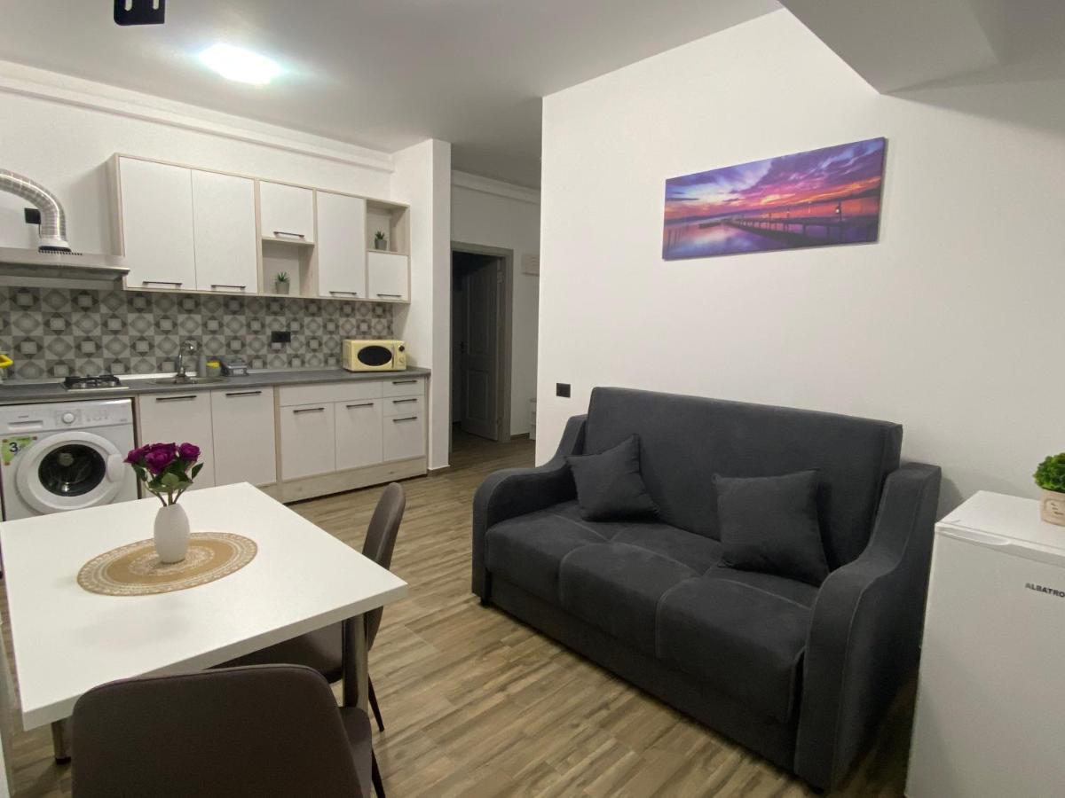 Eric Apartment