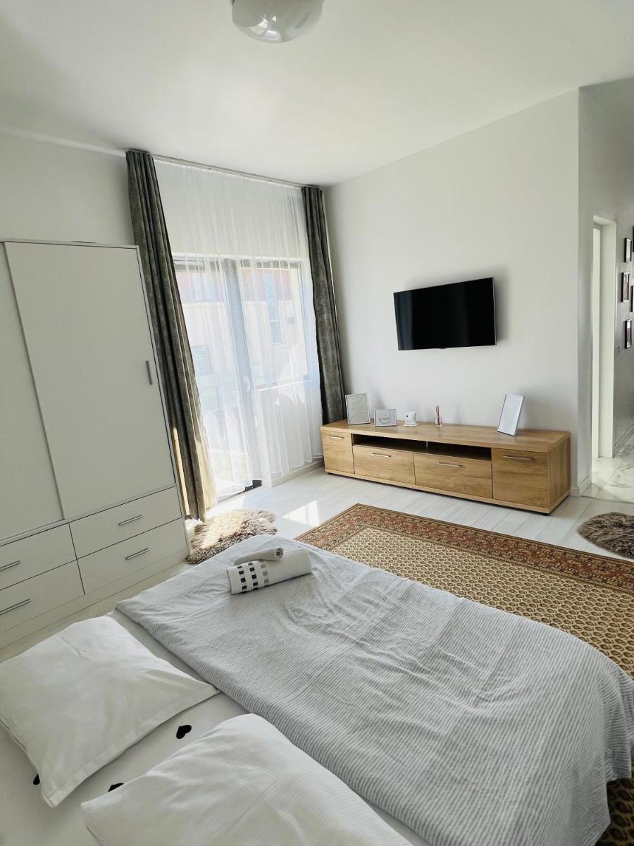 Apartament zona de case-rezidențiala 2 km de Vivo Mall,curte privata