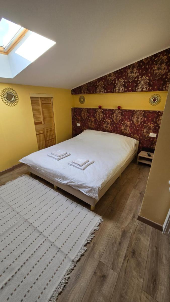 Apartament ultra central!