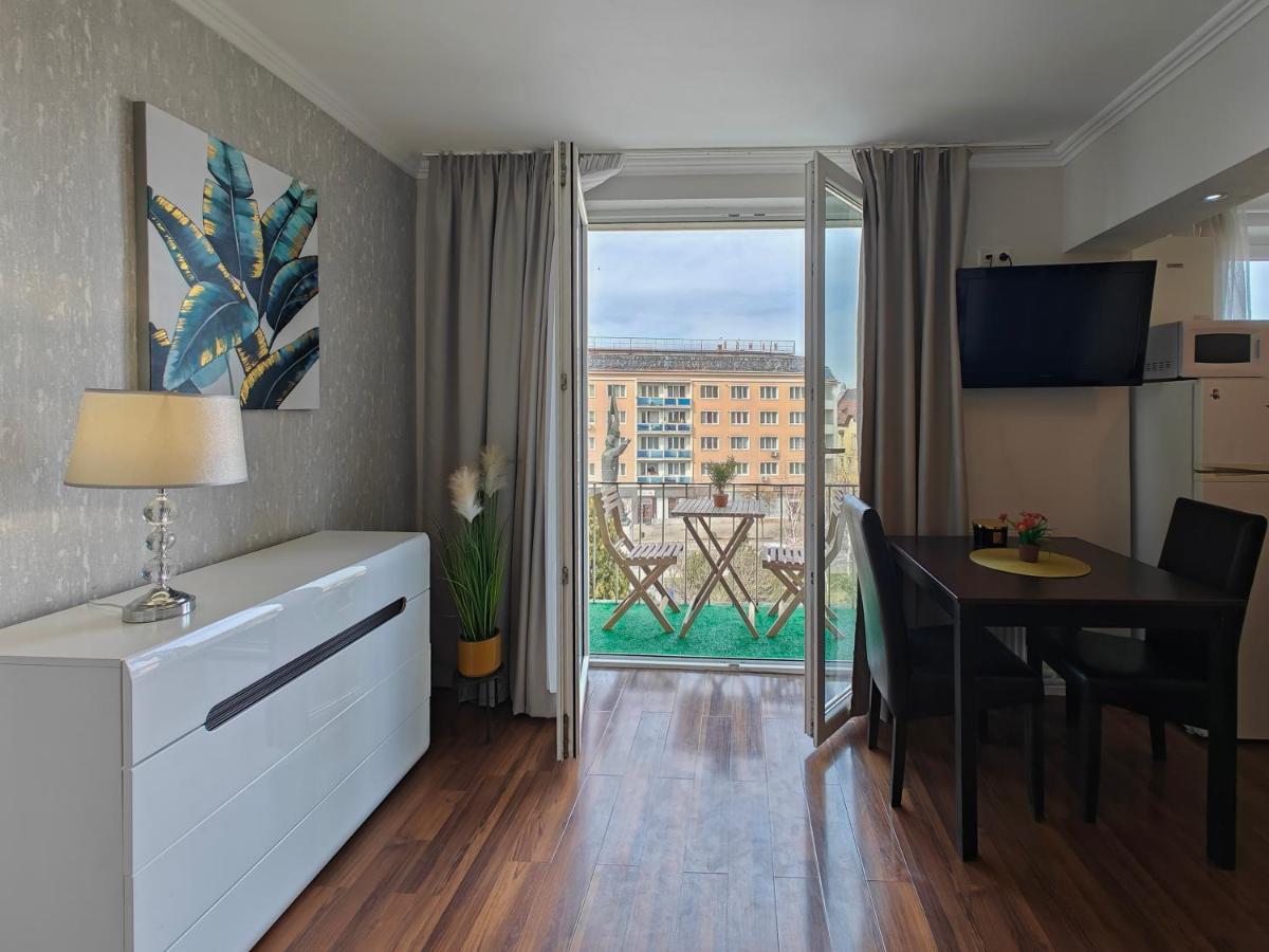 I'm Lovin' It - Ultracentral Apartment with City Views