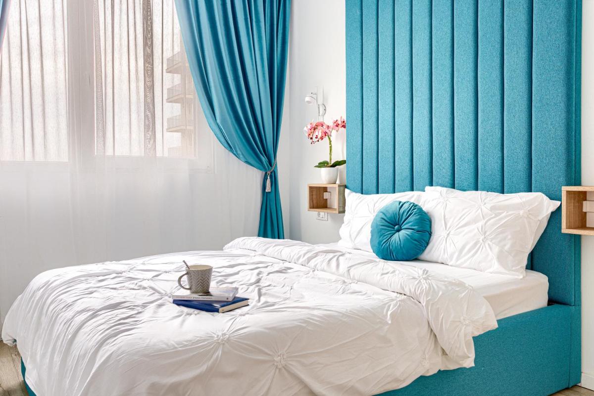ARI Azure Apartment
