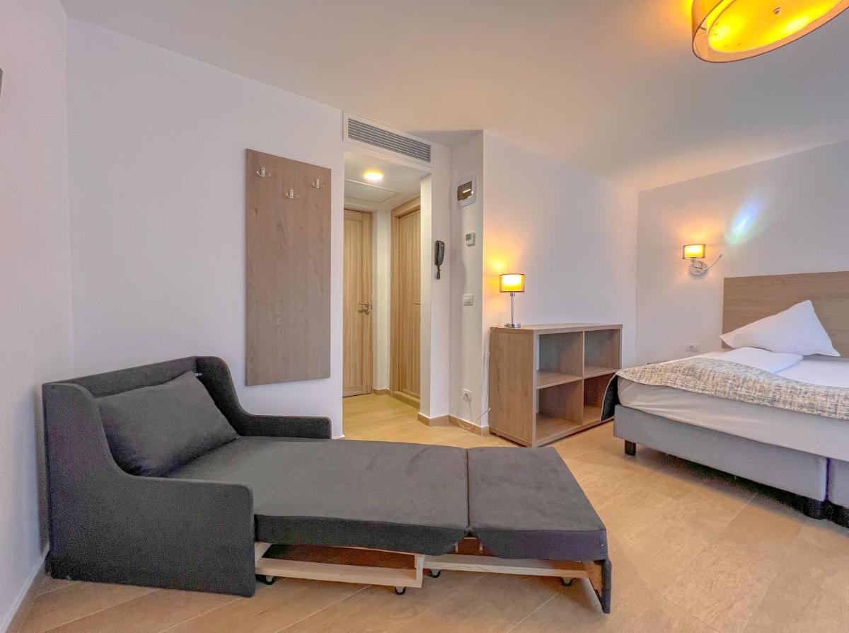 Aurora Rooms - 290m from Aqua Park