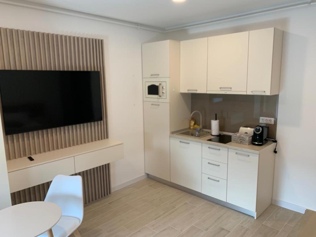 Holiday Residence by BEL AIR LUXURY APARTMENT AND STUDIO MAMAIA NORD