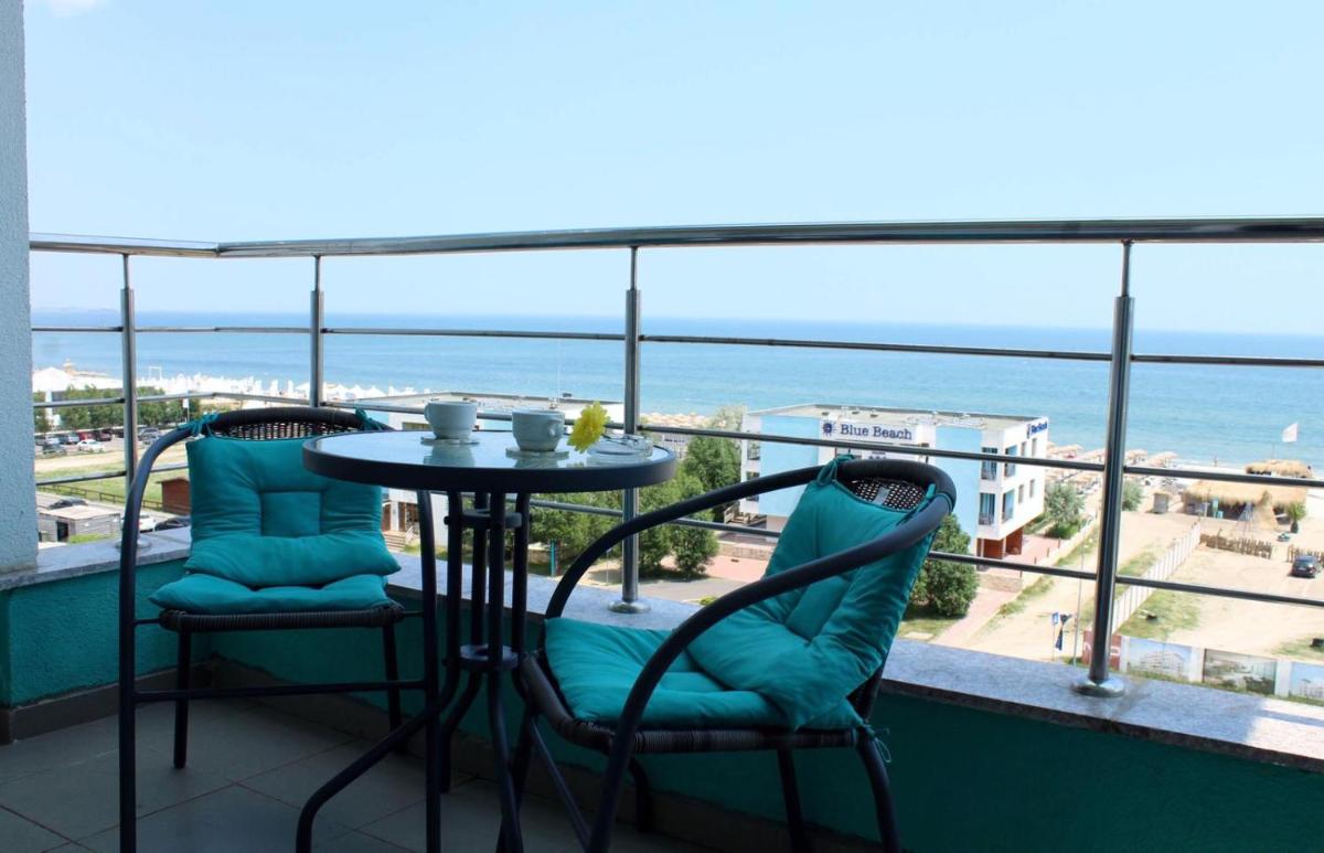 Bianca Sea View Summerland Apartament