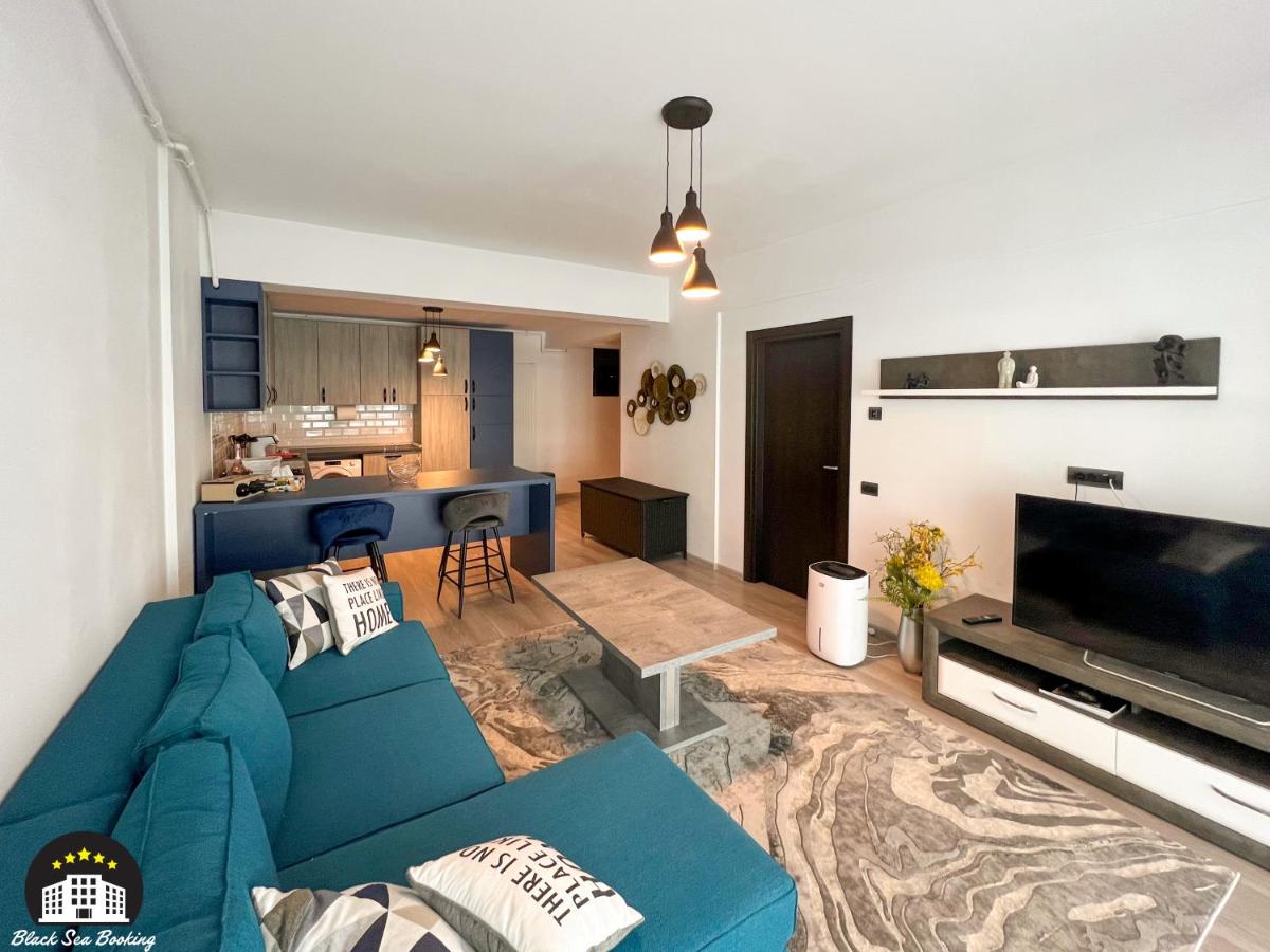 Black Sea Booking - Paris