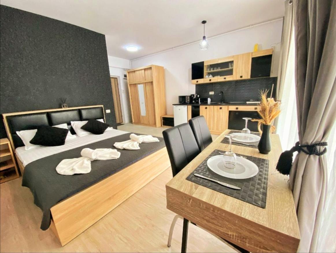 Bliss - Endless Summer Mamaia Nord Apartaments