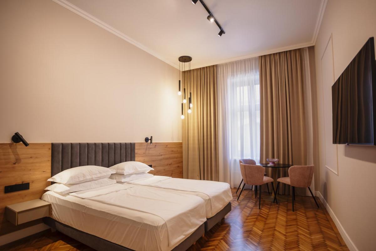 Bloom Downtown Suites