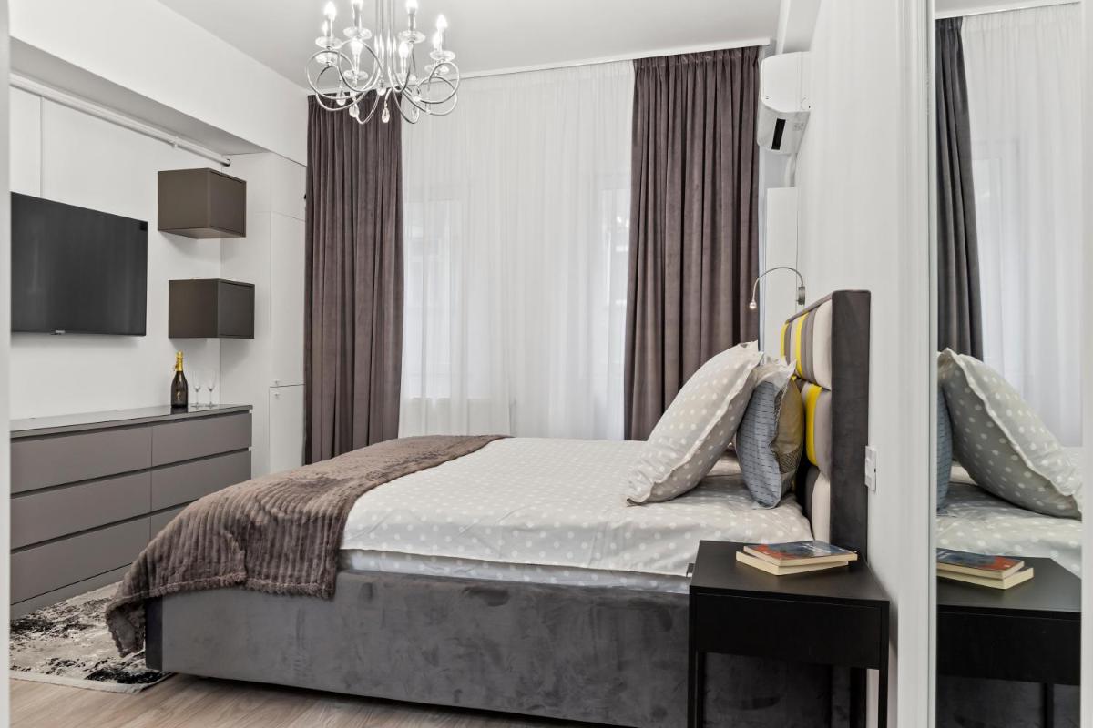 Brand New Studio - Old Town