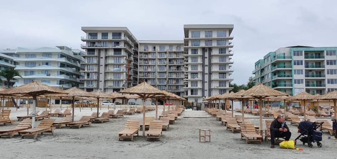 Breeze Studio-Endless Summer Mamaia Nord Apartaments