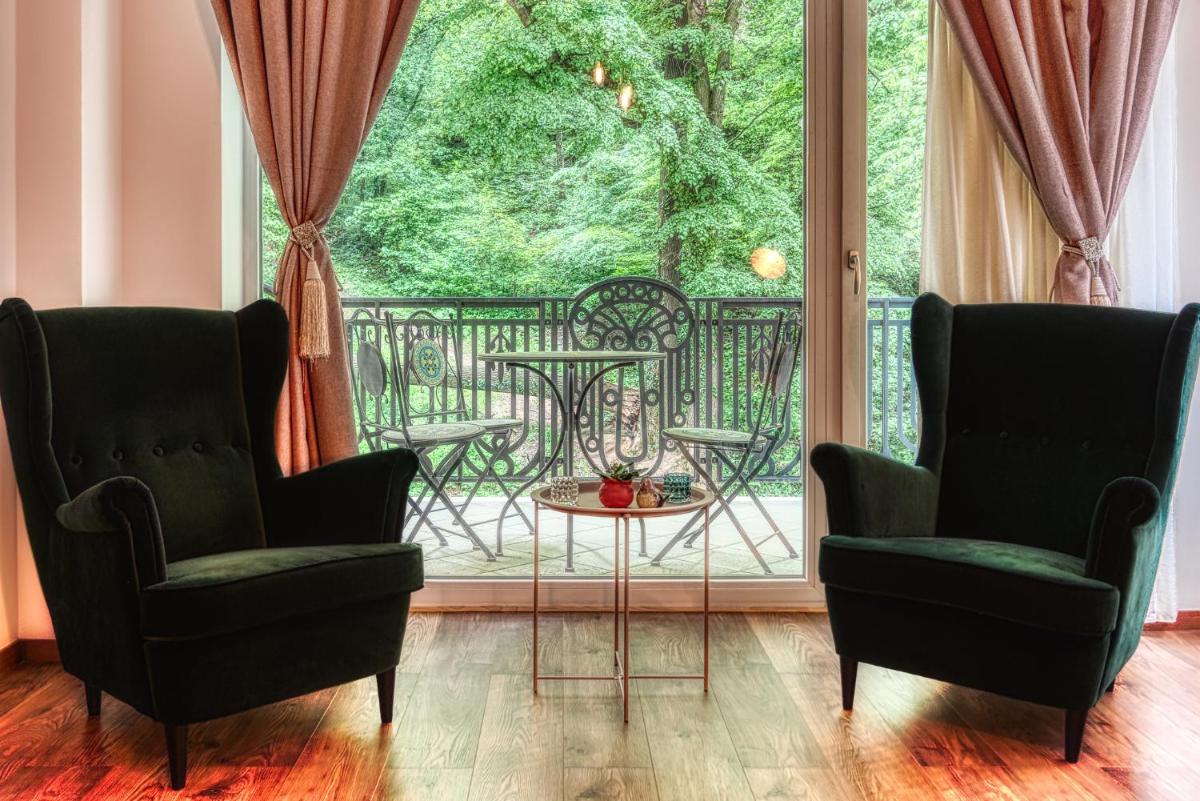Nature Apartment - Minutes Away from the Old Town and AFI Mall