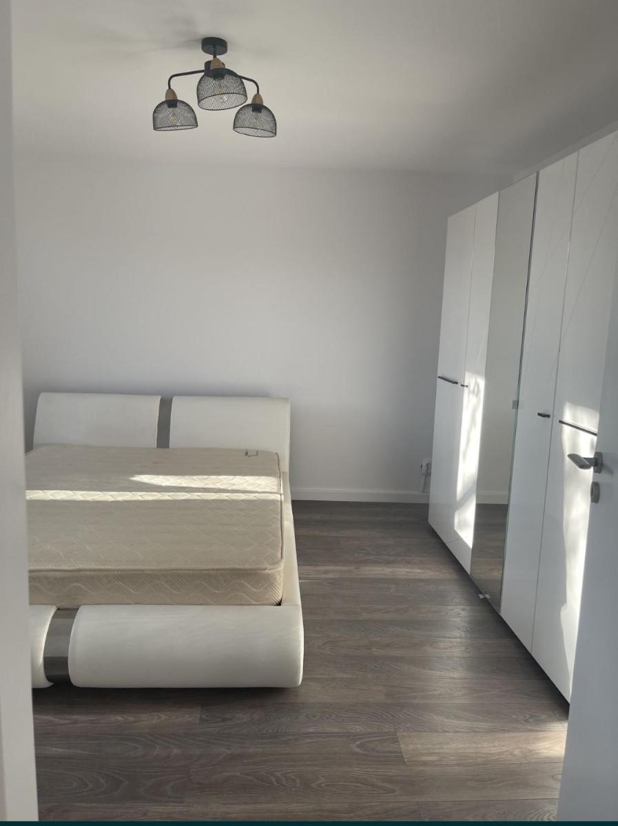 Casa 3 camere, nu mai e disponibila