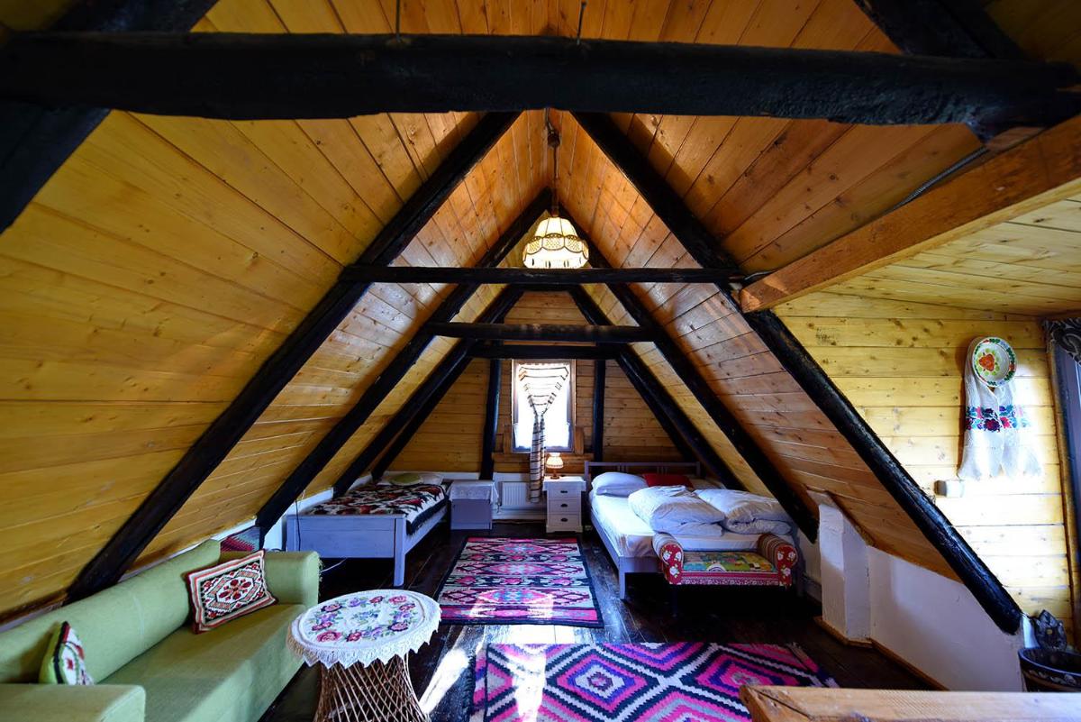 Complex Tradițional Casa din Vale Breb