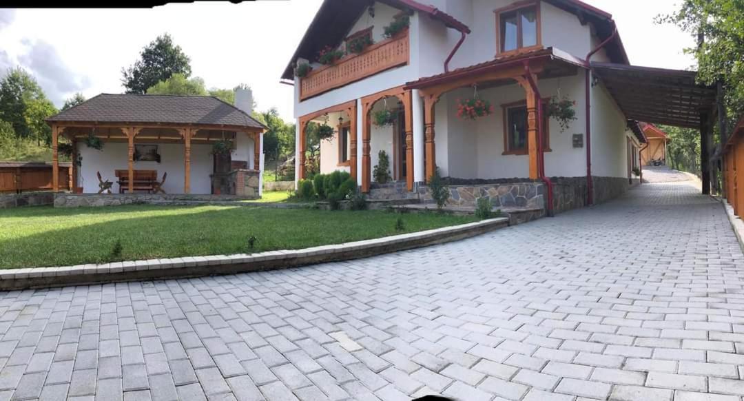 Casa pintioi