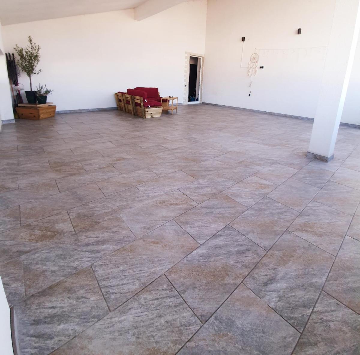 Cazare 3 camere / penthouse