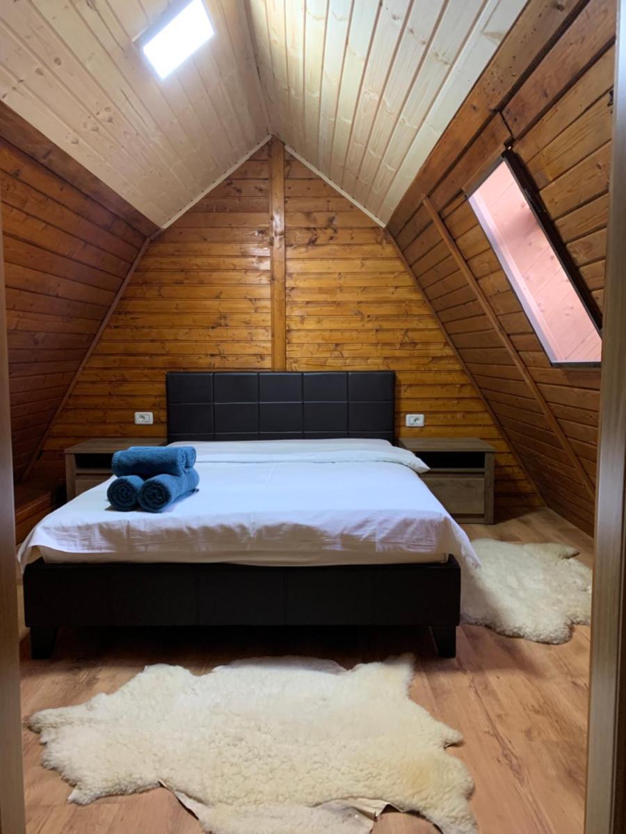 Lucomi Chalet - For groups - 5 bedrooms