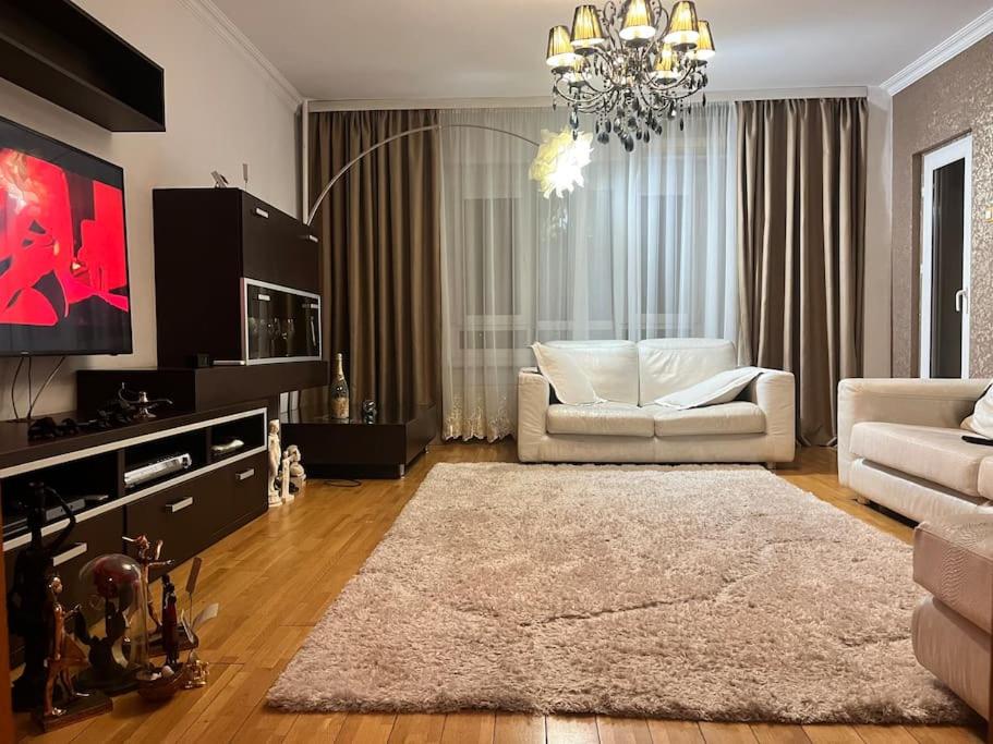 Charming apartment/king size bed