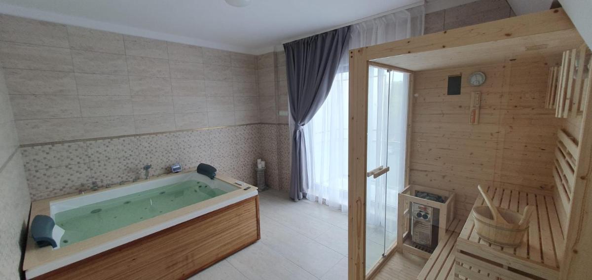 Cinque Stelle Hotel Apartments Private SPA Jacuzzi and Sauna