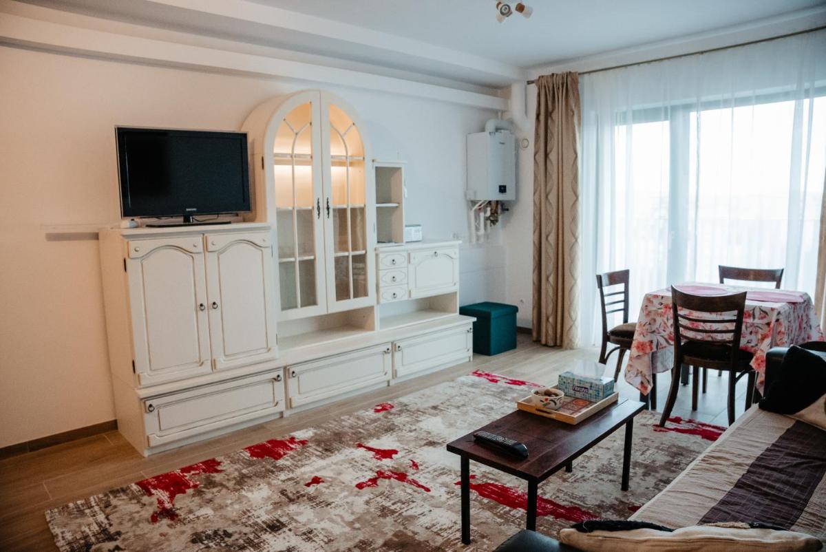 City Hall View Apartment Suceava