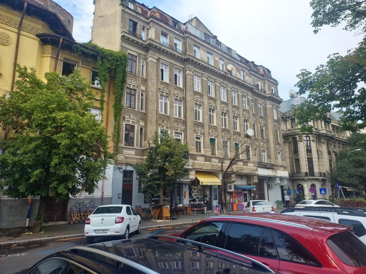 ApartHotel Yanis