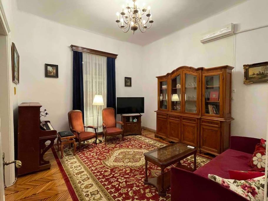 Classical Apartment in historical building