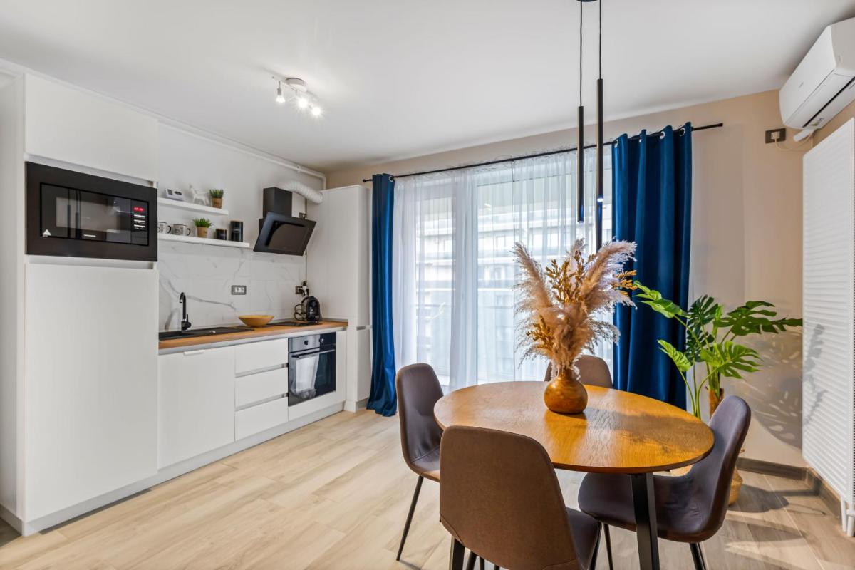 Cosmic Apartments NorD10 by Alezzi