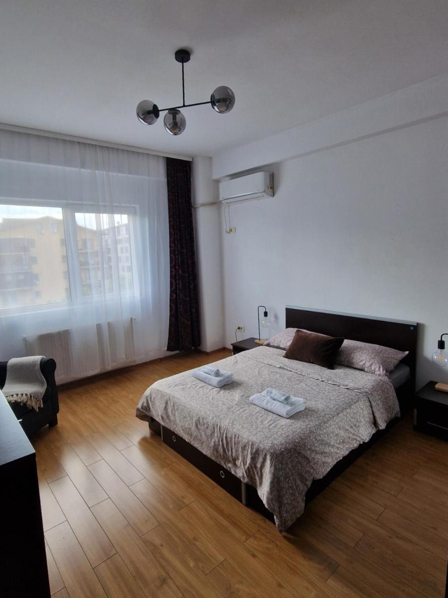 Cosy Spacious Apartment with Parking, Wi-Fi, Smart-TV Netflix