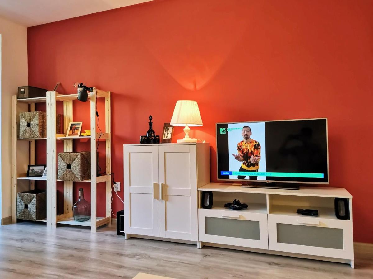 Cosy 2 rooms apartment with a view near the forest