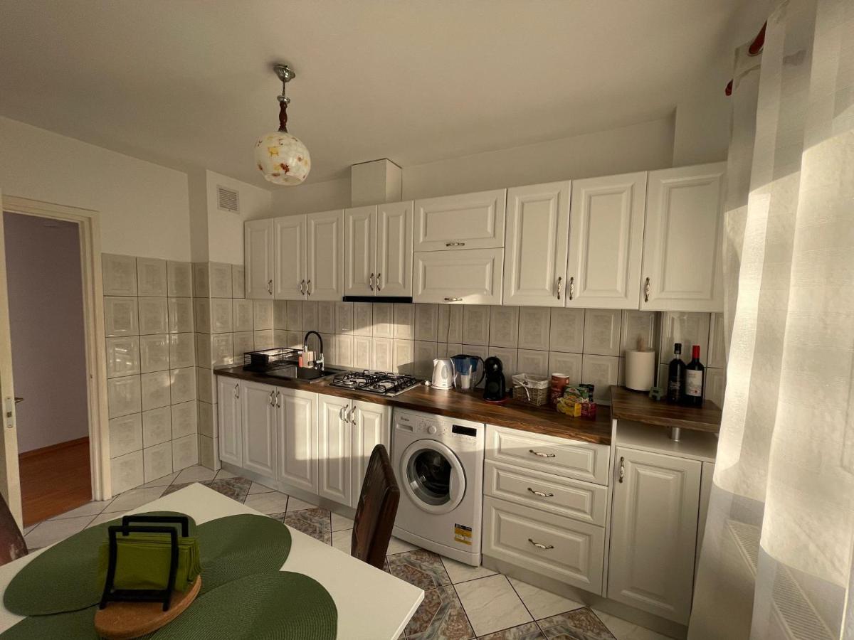 Delis Apartment