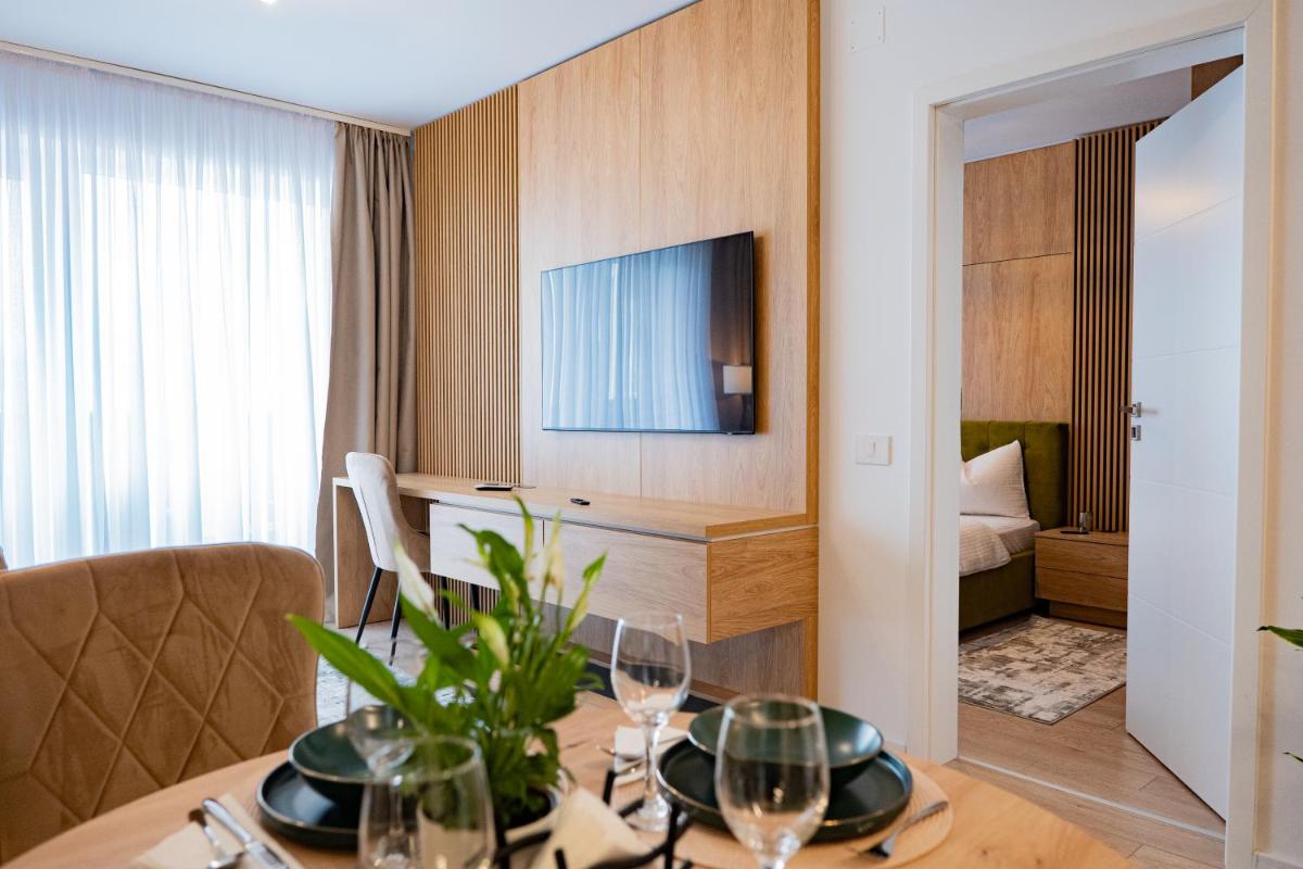 Denis Premium Suite