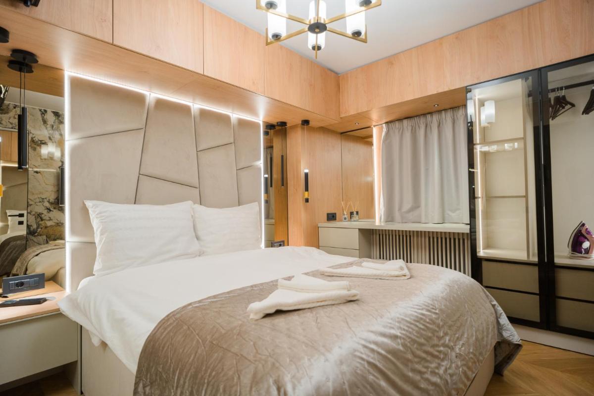 Designer's Delight: Modern 1BR near City Center