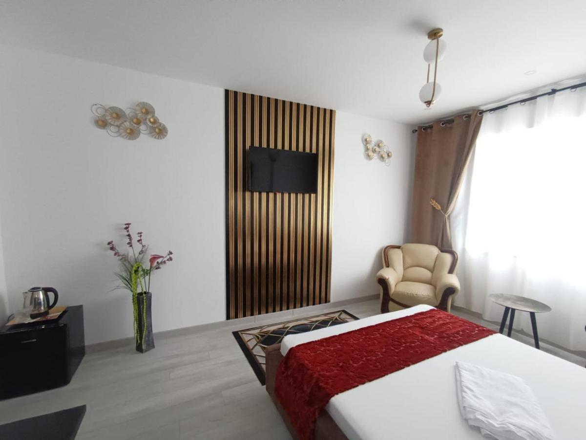 Eduard Elegance Studio 1