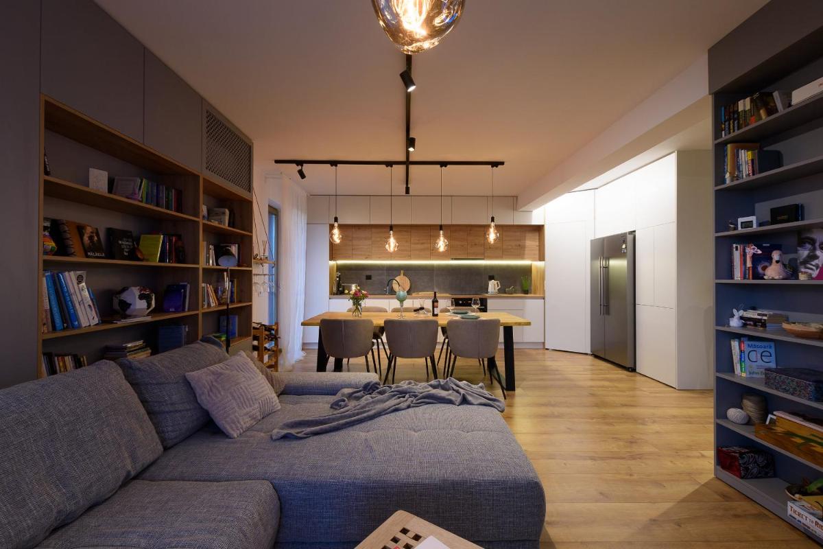 Green Urban Luxury Apartment with parking