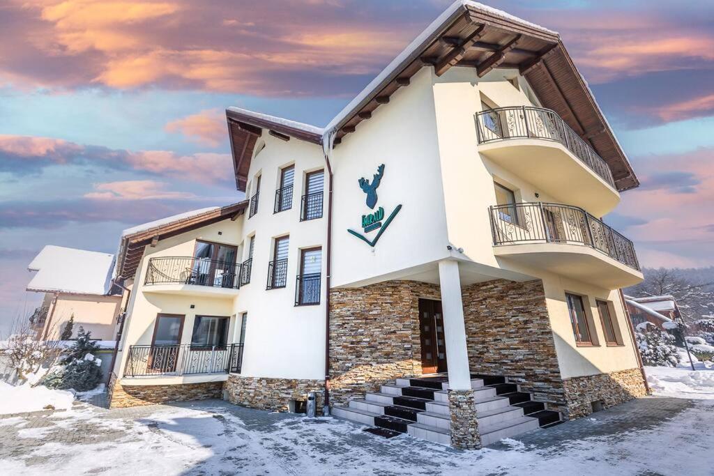Vila Emerald Residence