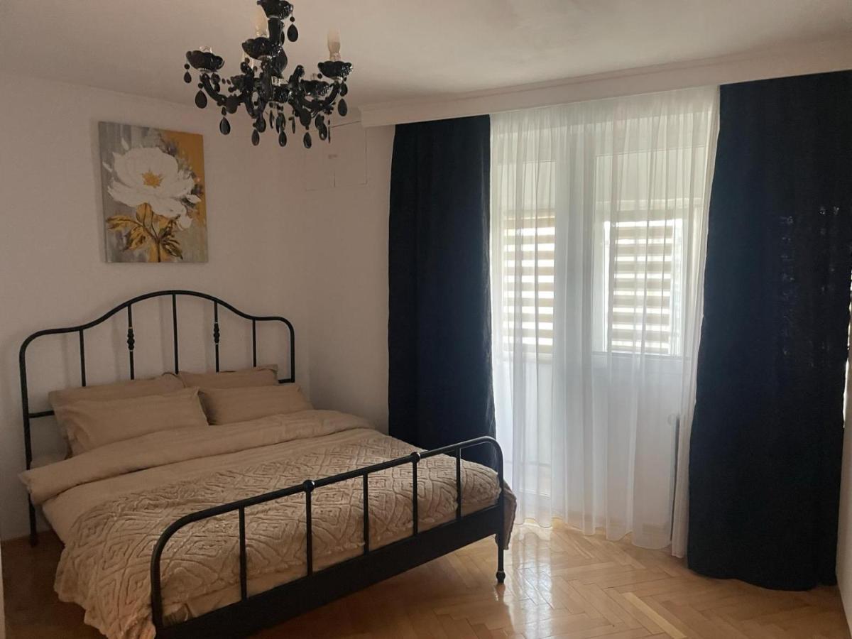 EMM Apartament - 100m Parc si Metrou Tinererului
