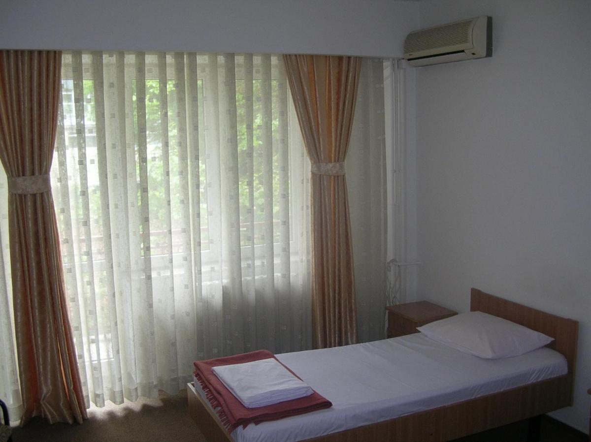 Federația Română de Scrimă - Hotel Floreta de Aur