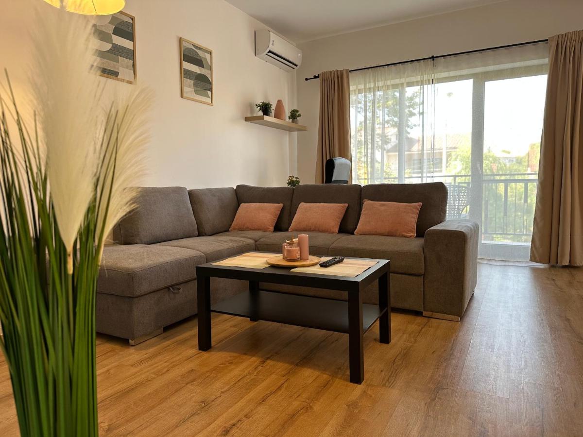 GLAM APARTMENTS Lipatti near Iulius Mall