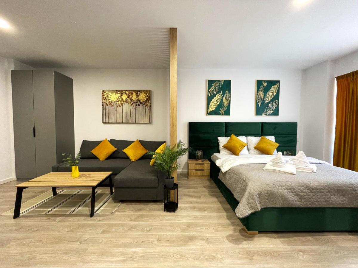 Green Charm Studio