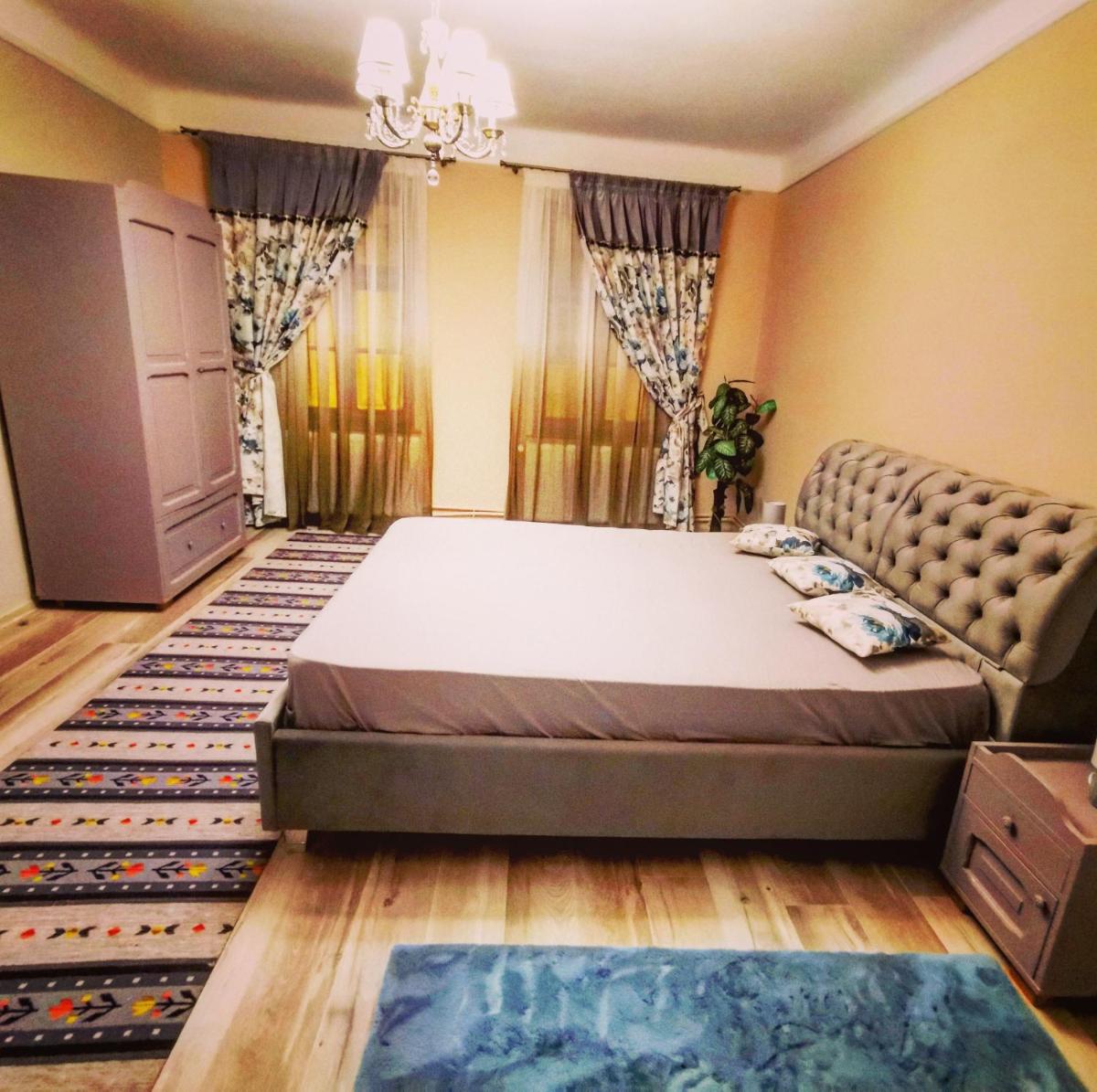 HHH Sforii residence