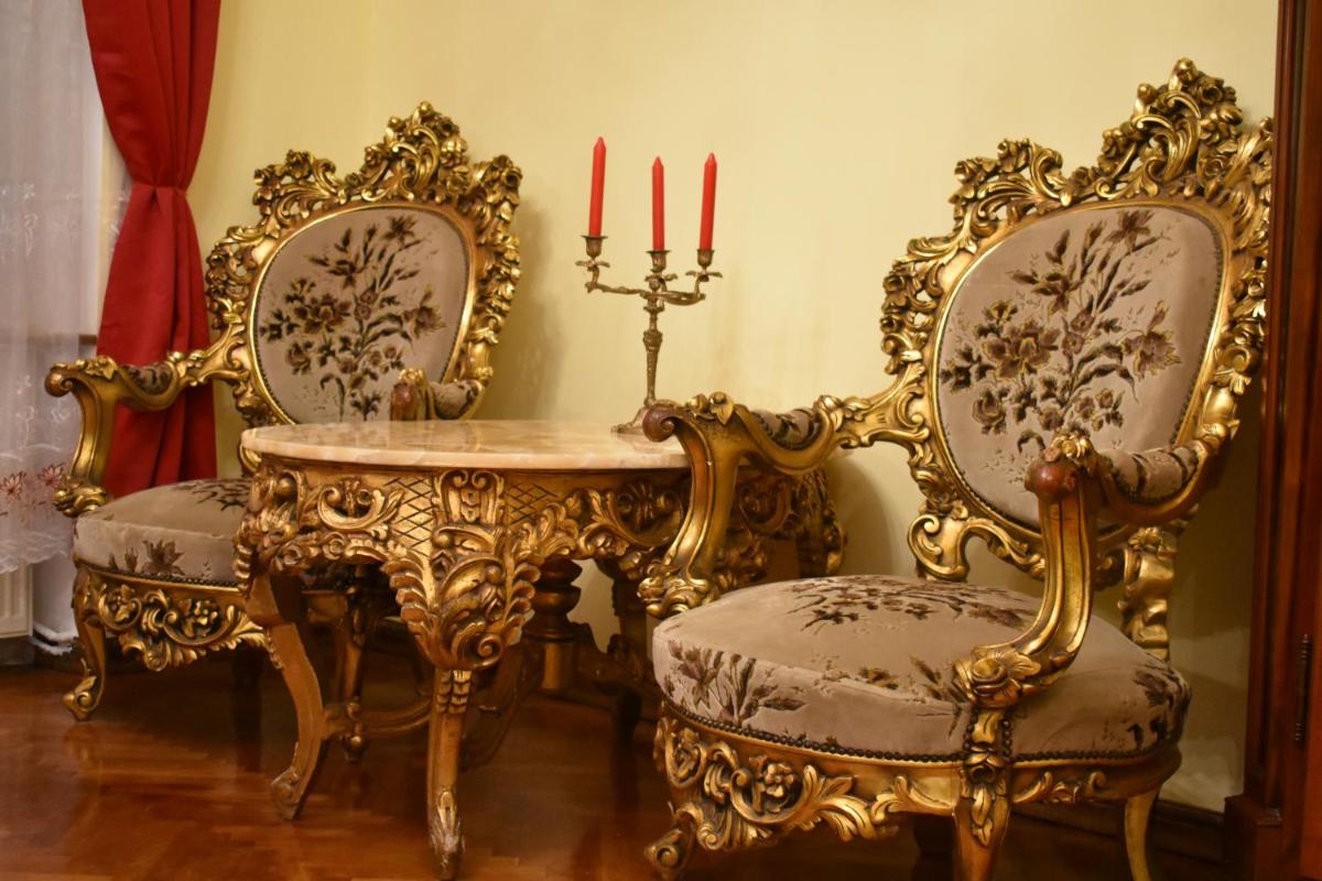 History Apartments Cetății