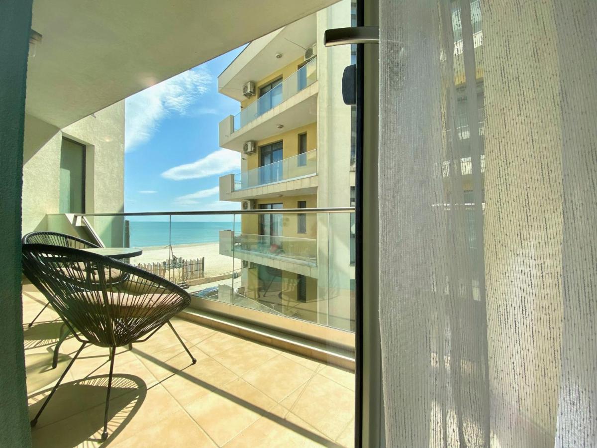Holiday apartment with sea view