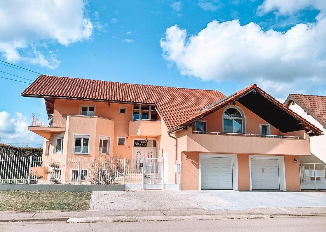 Gemütliches & geräumiges Apartment mit Balkon