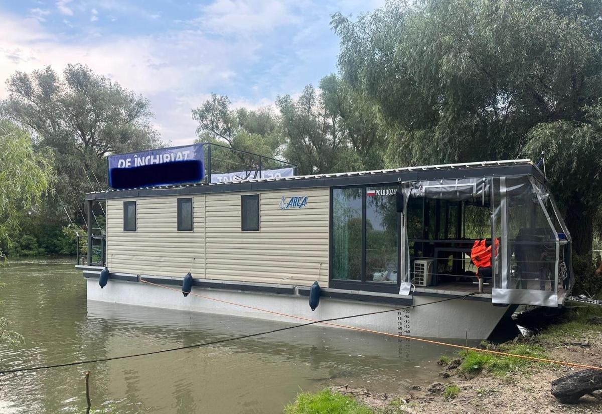 Houseboat ARCA