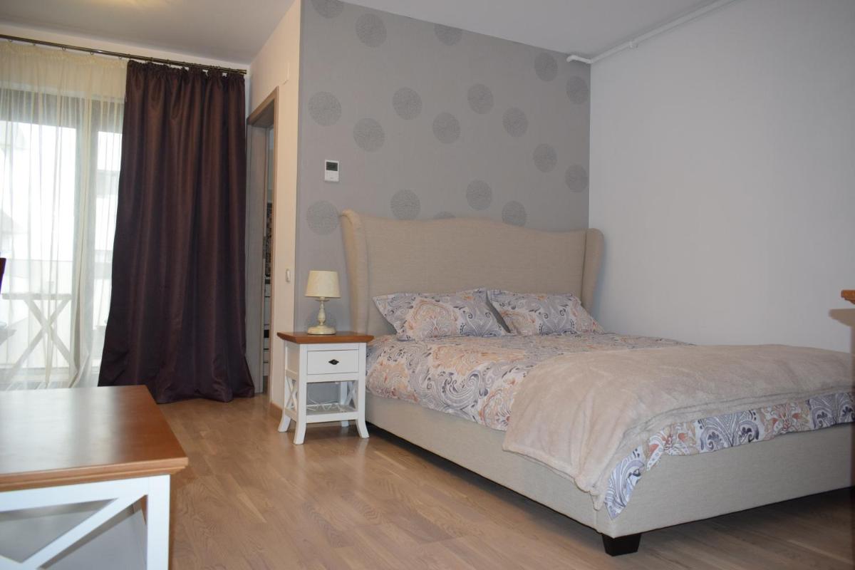 Victoria's Home Banu Manta