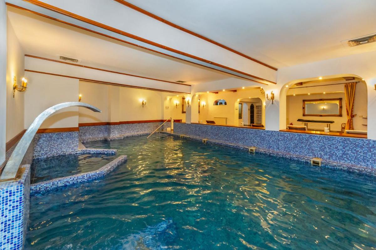 Hotel Imparatul Romanilor