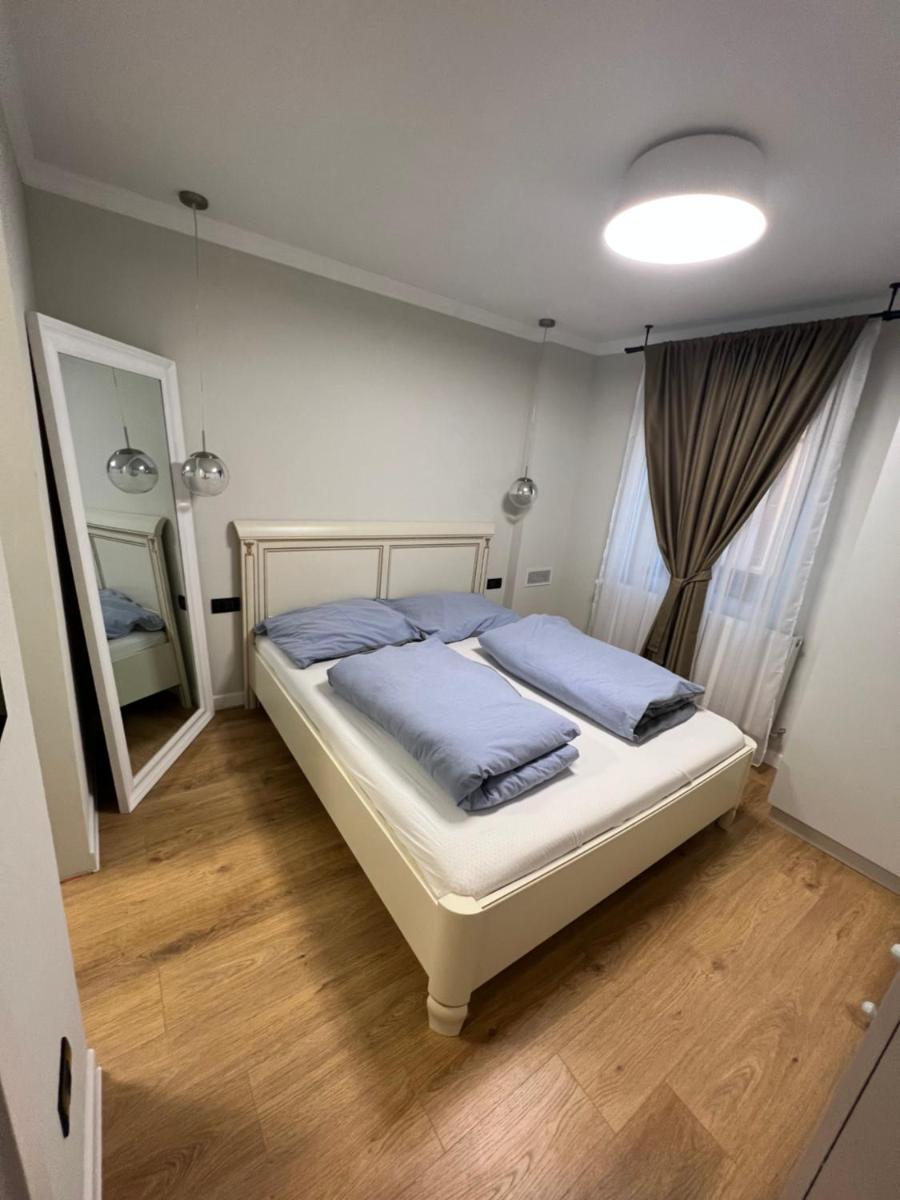 Kalim’s apartment