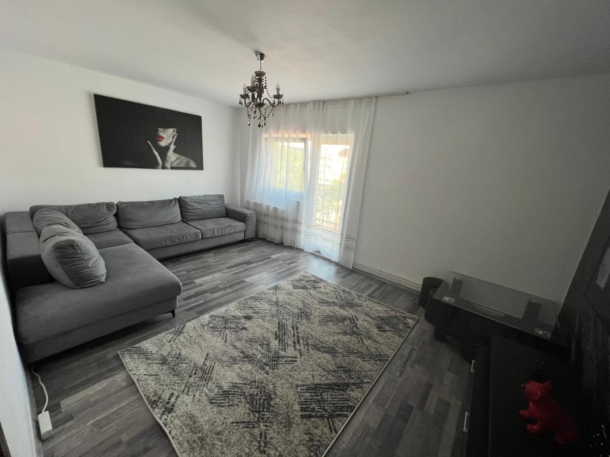 L&L Apartment
